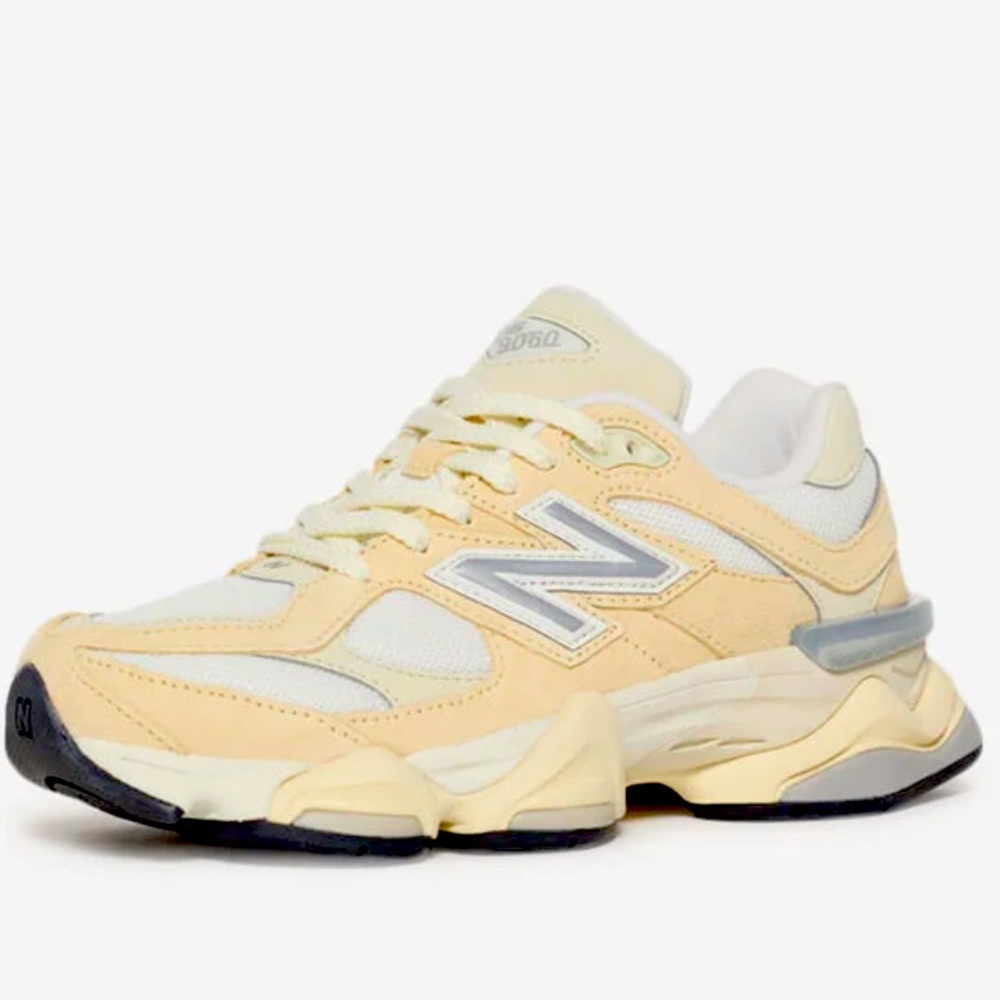 🌝 NEW BALANCE 9060 CALCIUM 🌝 - Picture 2 of 4